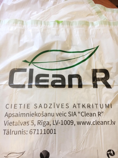 Nīcas tūrisma informācijas centrā ir pieejami ''Clean R'' atkritumu maisi